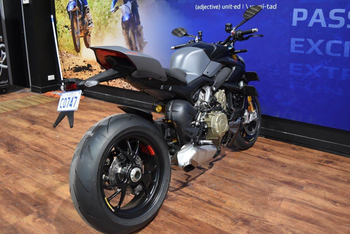 2025 DUCATI STREETFIGHTER V4 S SPORTS