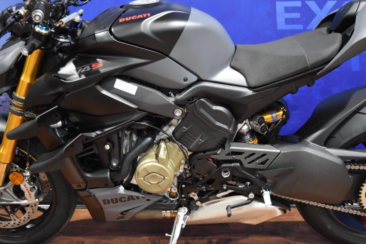 2025 DUCATI STREETFIGHTER V4 S SPORTS