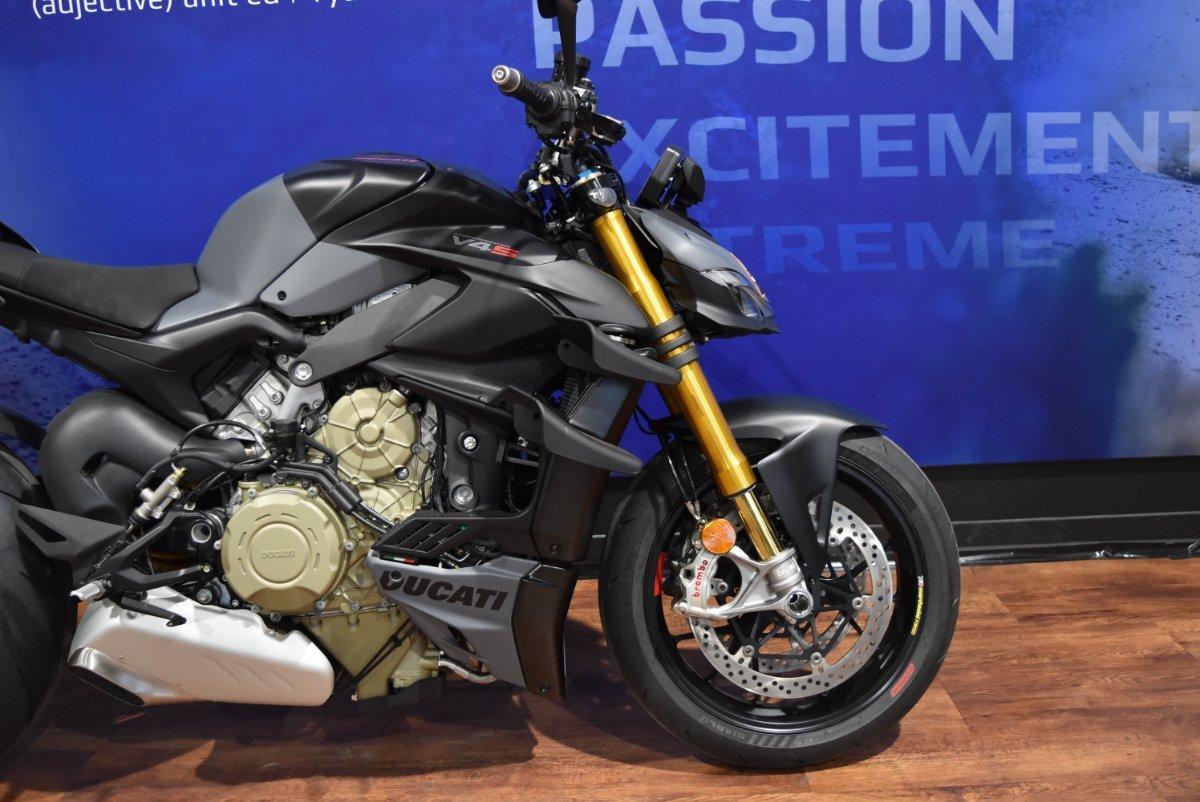 2025 DUCATI STREETFIGHTER V4 S SPORTS