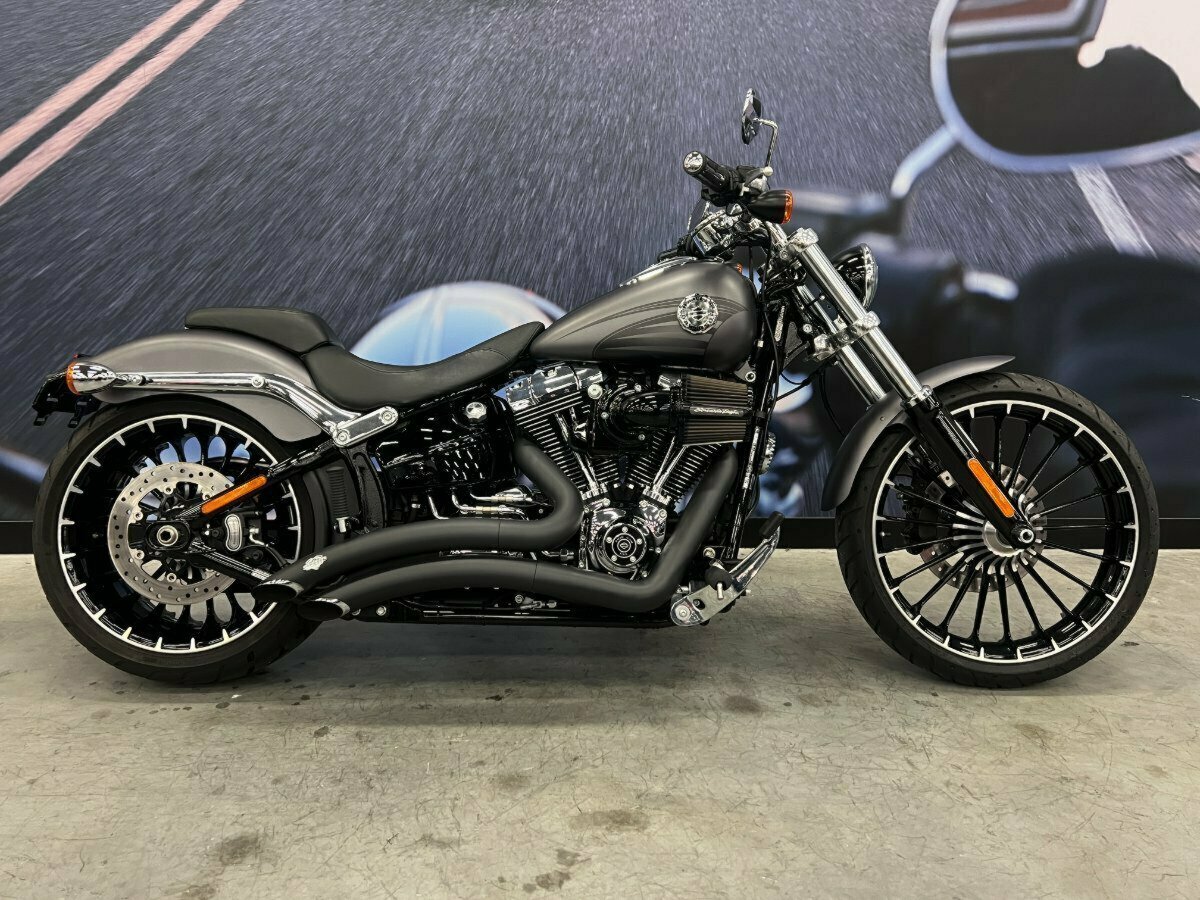 2017 HARLEY-DAVIDSON FXSB SOFTAIL BREAKOUT CRUISER
