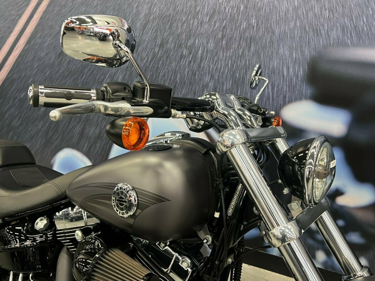 2017 HARLEY-DAVIDSON FXSB SOFTAIL BREAKOUT CRUISER