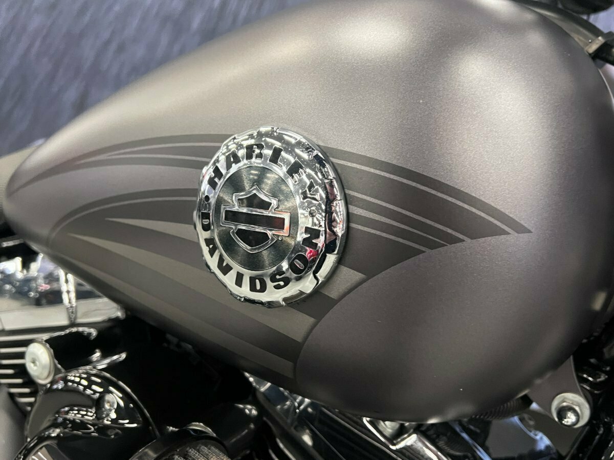 2017 HARLEY-DAVIDSON FXSB SOFTAIL BREAKOUT CRUISER