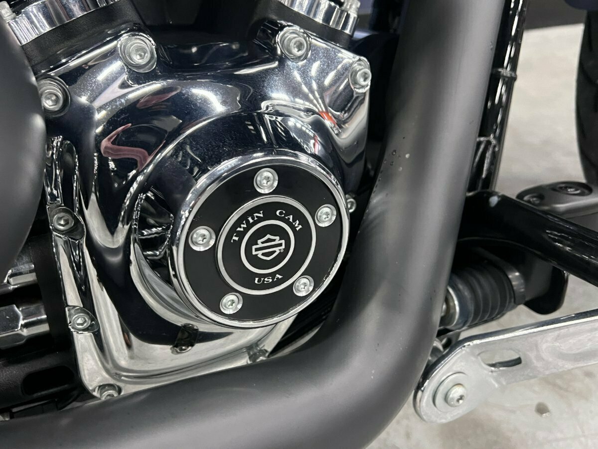 2017 HARLEY-DAVIDSON FXSB SOFTAIL BREAKOUT CRUISER