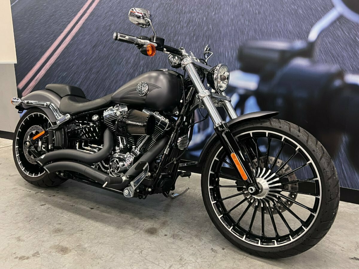 2017 HARLEY-DAVIDSON FXSB SOFTAIL BREAKOUT CRUISER
