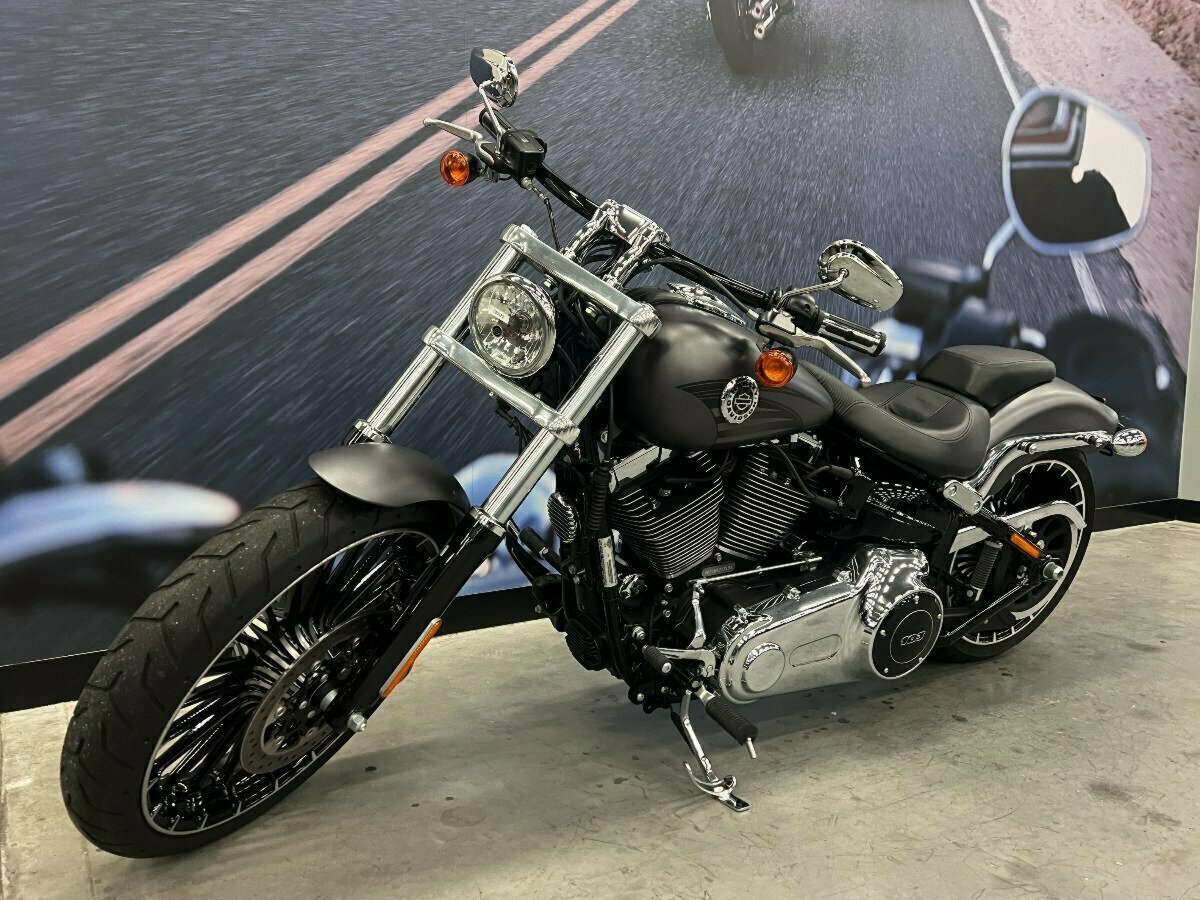 2017 HARLEY-DAVIDSON FXSB SOFTAIL BREAKOUT CRUISER