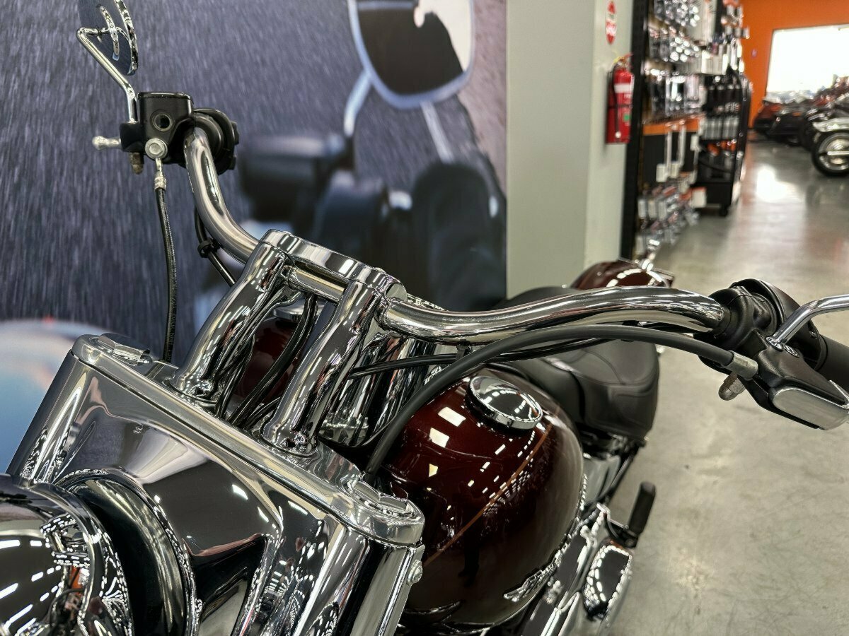 2018 HARLEY-DAVIDSON FLDE SOFTAIL DELUXE CRUISER