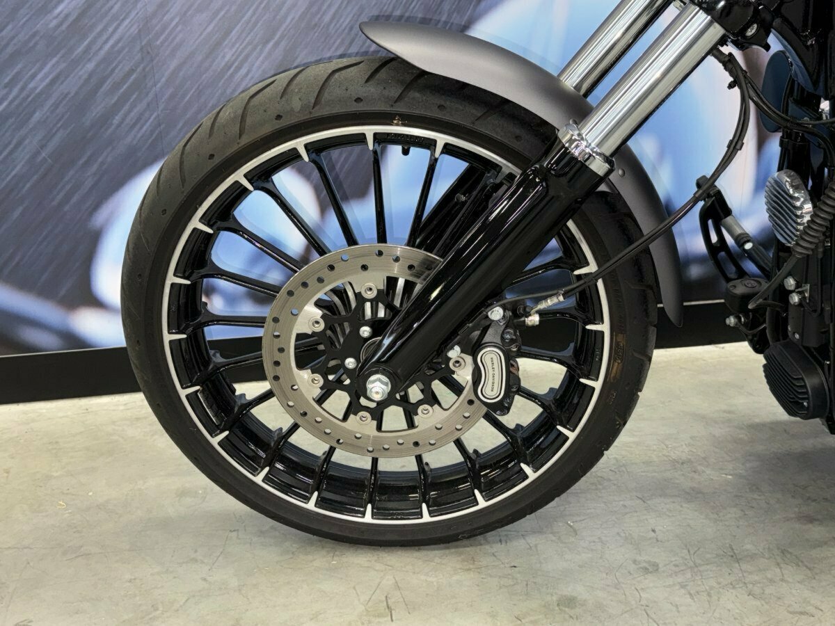 2017 HARLEY-DAVIDSON FXSB SOFTAIL BREAKOUT CRUISER