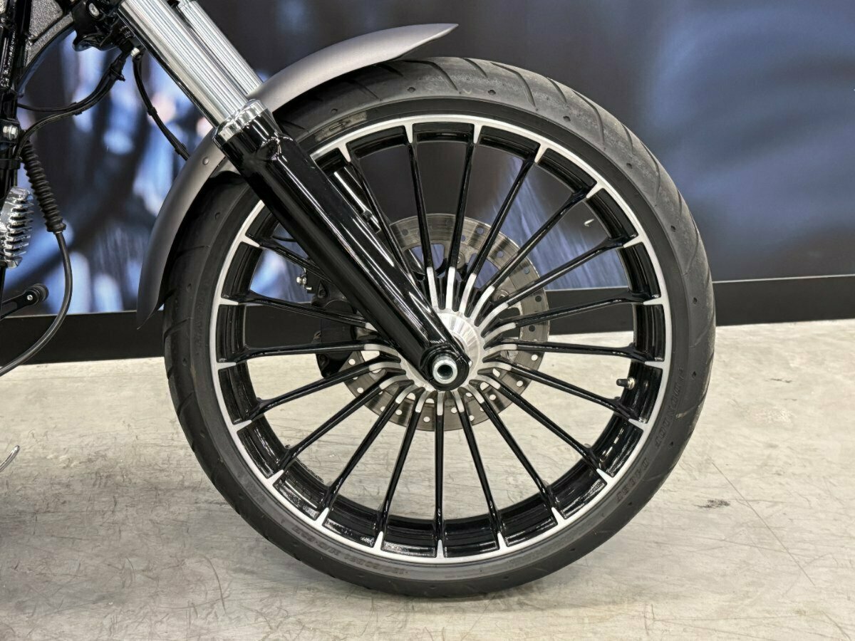 2017 HARLEY-DAVIDSON FXSB SOFTAIL BREAKOUT CRUISER