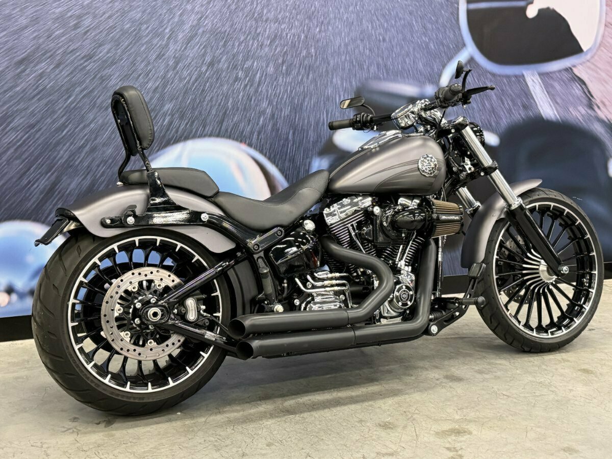 2017 HARLEY-DAVIDSON FXSB SOFTAIL BREAKOUT CRUISER