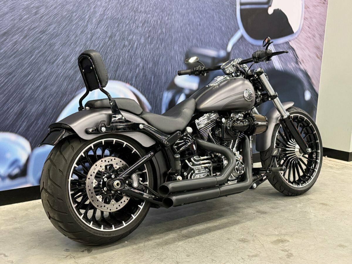 2017 HARLEY-DAVIDSON FXSB SOFTAIL BREAKOUT CRUISER
