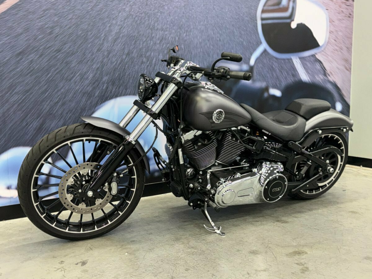 2017 HARLEY-DAVIDSON FXSB SOFTAIL BREAKOUT CRUISER