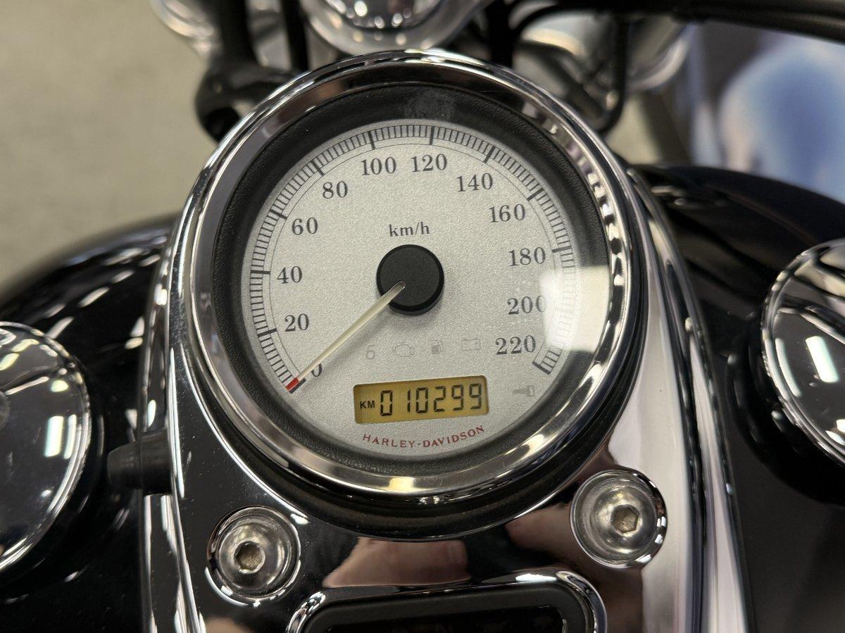 2010 HARLEY-DAVIDSON FXDWG WIDE GLIDE CRUISER