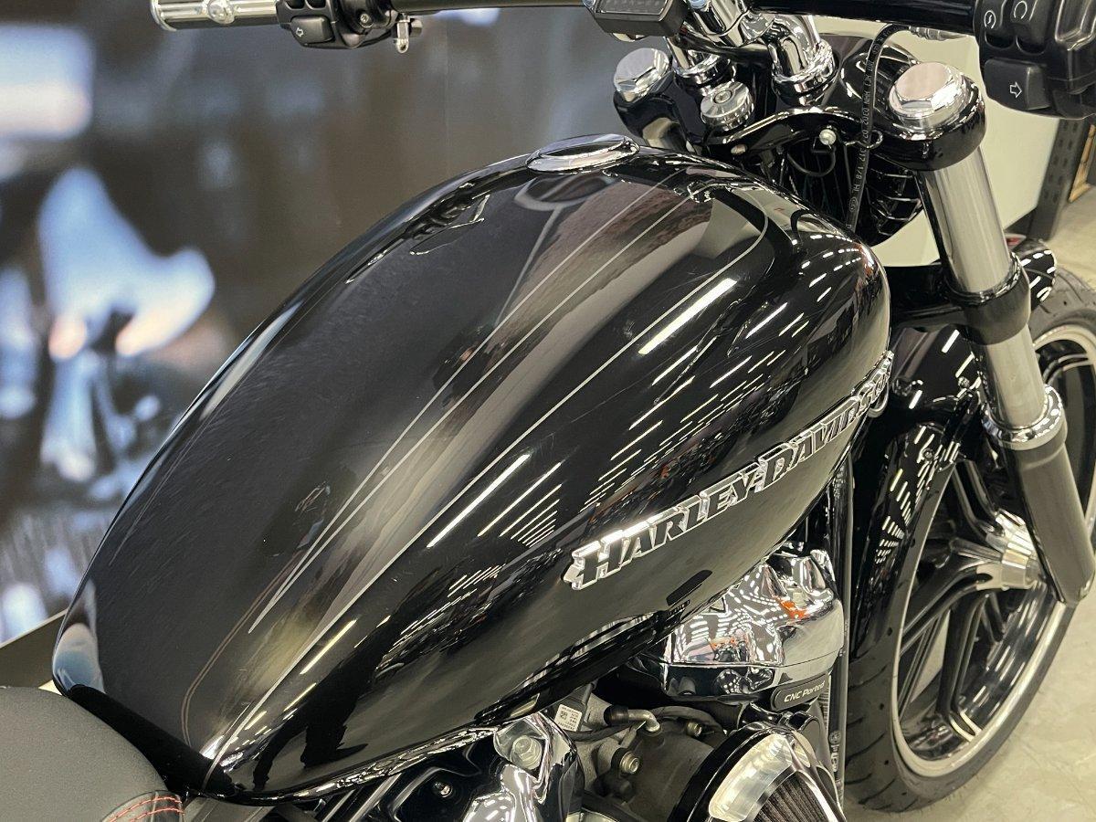 2018 HARLEY-DAVIDSON BREAKOUT 114 (FXBRS) CRUISER