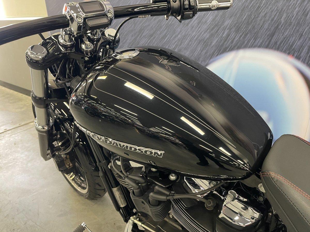 2018 HARLEY-DAVIDSON BREAKOUT 114 (FXBRS) CRUISER