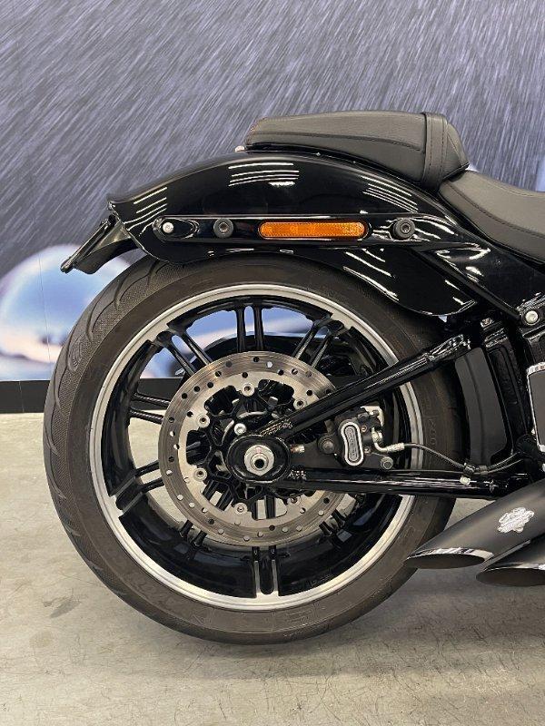 2018 HARLEY-DAVIDSON BREAKOUT 114 (FXBRS) CRUISER