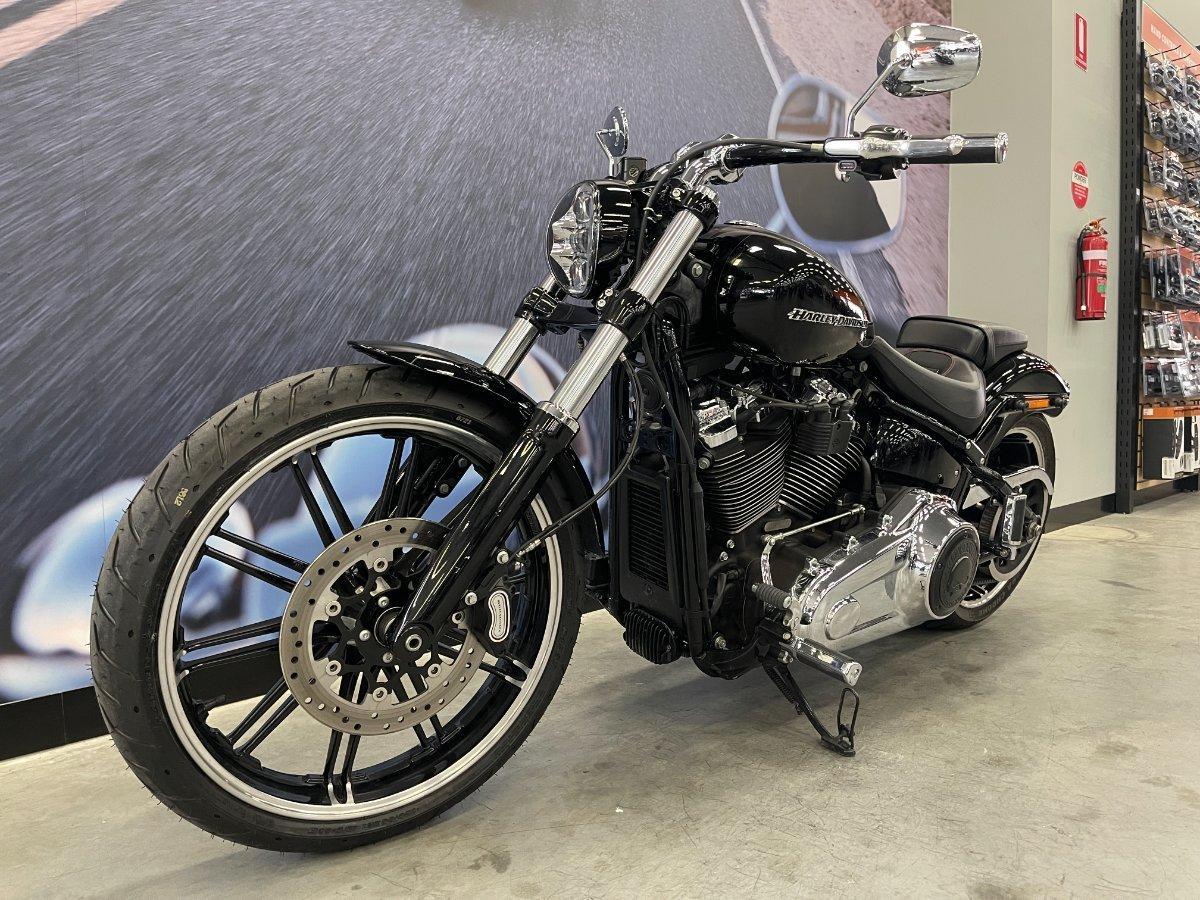 2018 HARLEY-DAVIDSON BREAKOUT 114 (FXBRS) CRUISER