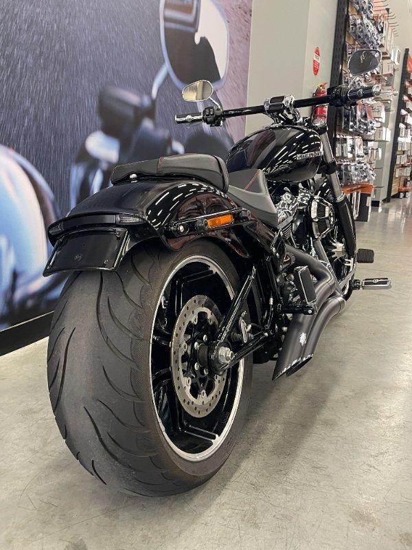 2018 HARLEY-DAVIDSON BREAKOUT 114 (FXBRS) CRUISER