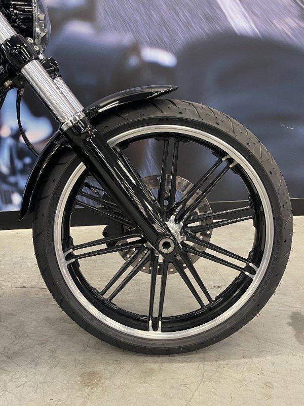 2018 HARLEY-DAVIDSON BREAKOUT 114 (FXBRS) CRUISER