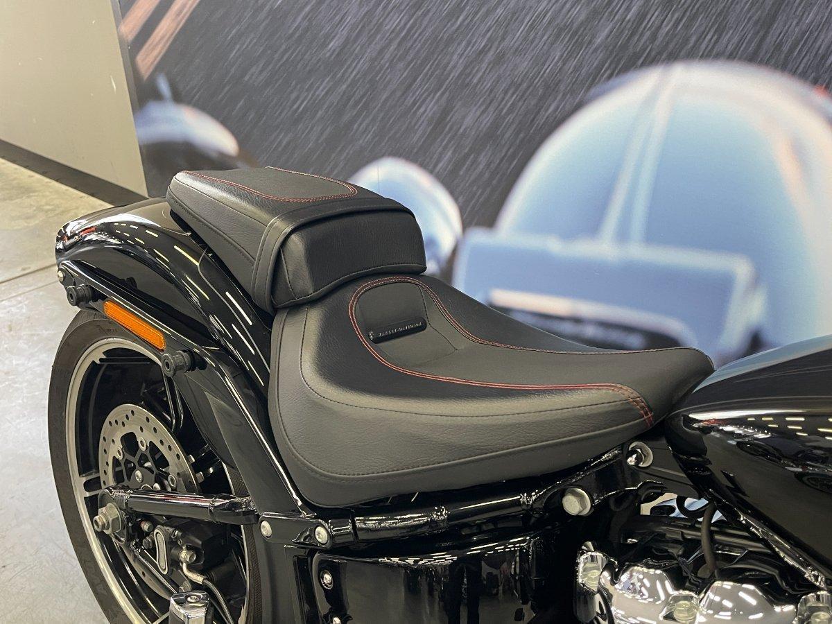 2018 HARLEY-DAVIDSON BREAKOUT 114 (FXBRS) CRUISER