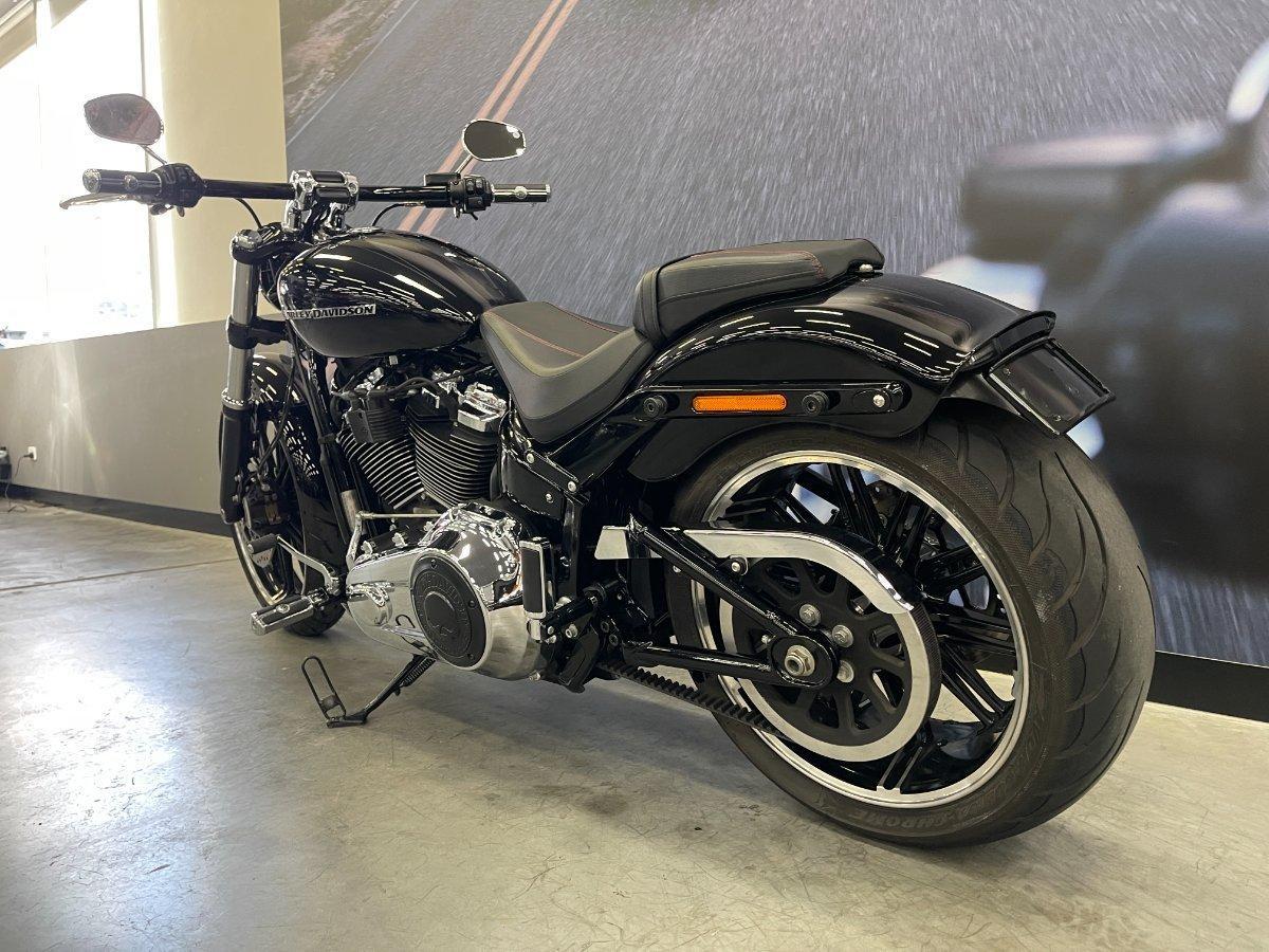 2018 HARLEY-DAVIDSON BREAKOUT 114 (FXBRS) CRUISER
