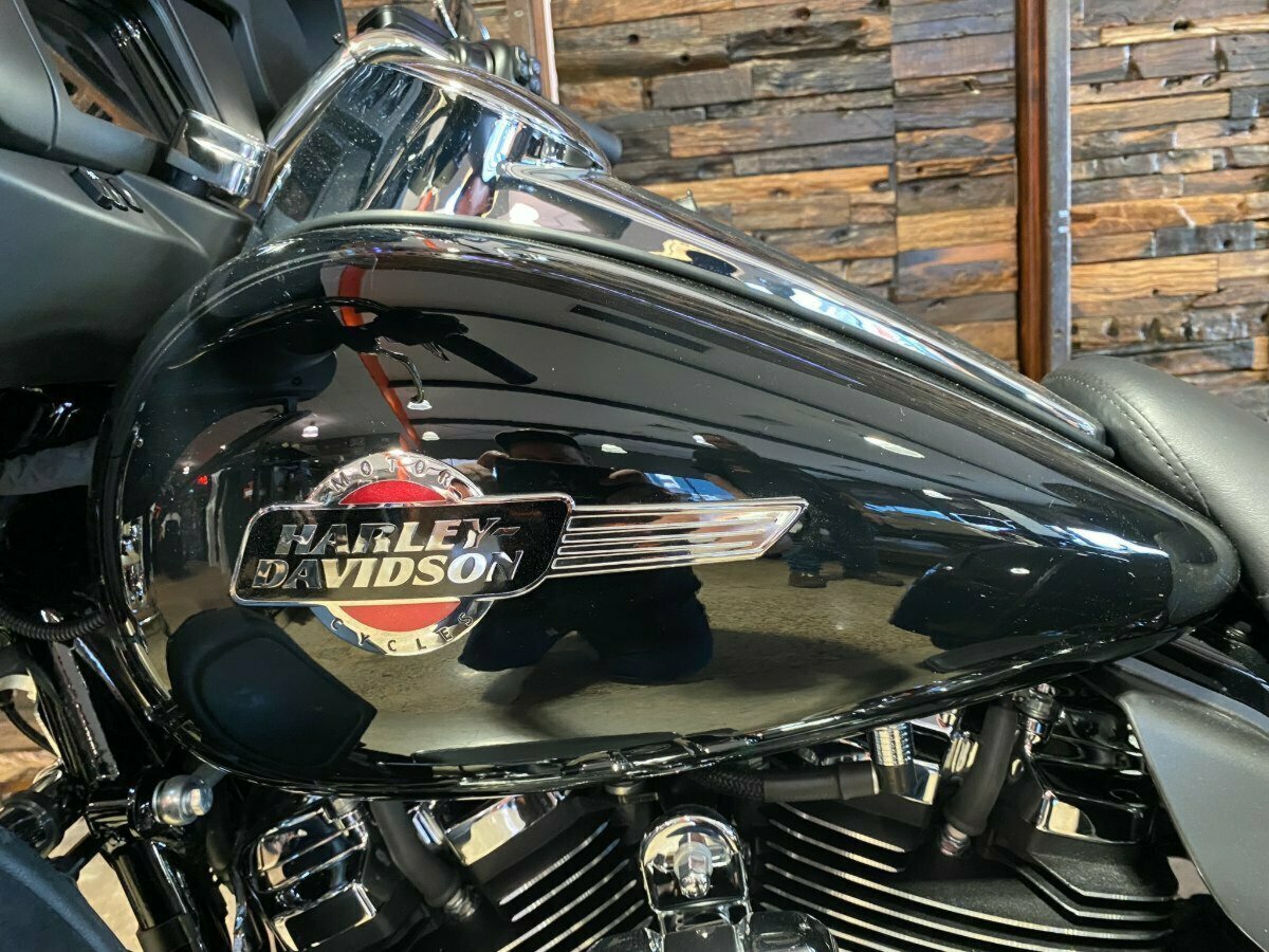 2022 HARLEY-DAVIDSON FLHTCUTG TRI GLIDE U/CLC 114 MY22 6 SP MANUAL TRIKE