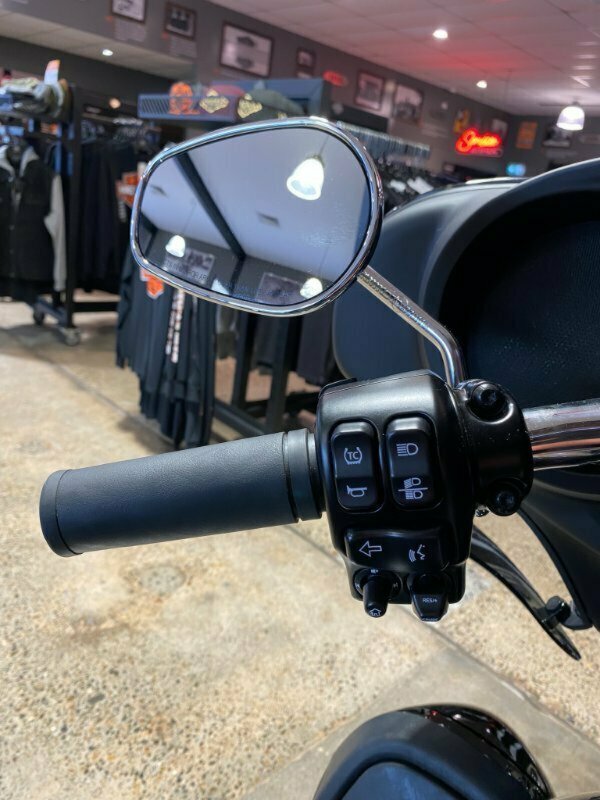 2022 HARLEY-DAVIDSON FLHTCUTG TRI GLIDE U/CLC 114 MY22 6 SP MANUAL TRIKE