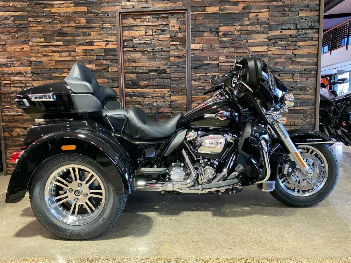 2022 HARLEY-DAVIDSON FLHTCUTG TRI GLIDE U/CLC 114 MY22 6 SP MANUAL TRIKE