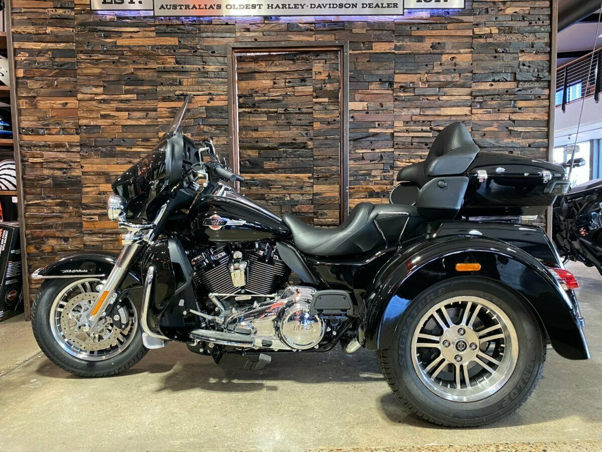 2022 HARLEY-DAVIDSON FLHTCUTG TRI GLIDE U/CLC 114 MY22 6 SP MANUAL TRIKE