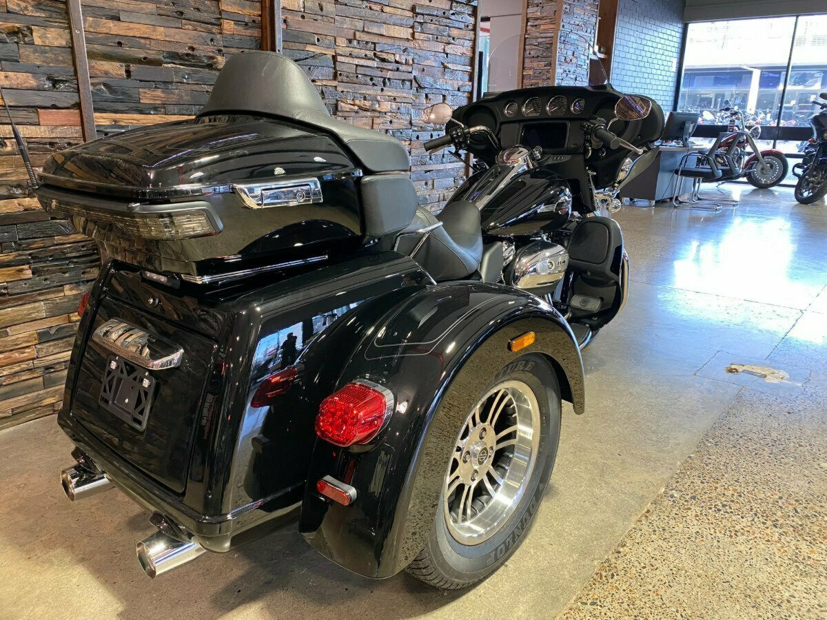 2022 HARLEY-DAVIDSON FLHTCUTG TRI GLIDE U/CLC 114 MY22 6 SP MANUAL TRIKE