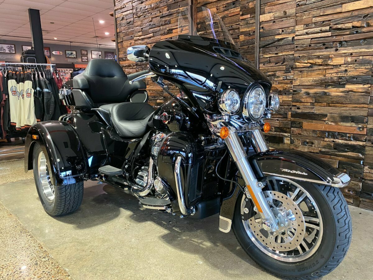 2022 HARLEY-DAVIDSON FLHTCUTG TRI GLIDE U/CLC 114 MY22 6 SP MANUAL TRIKE