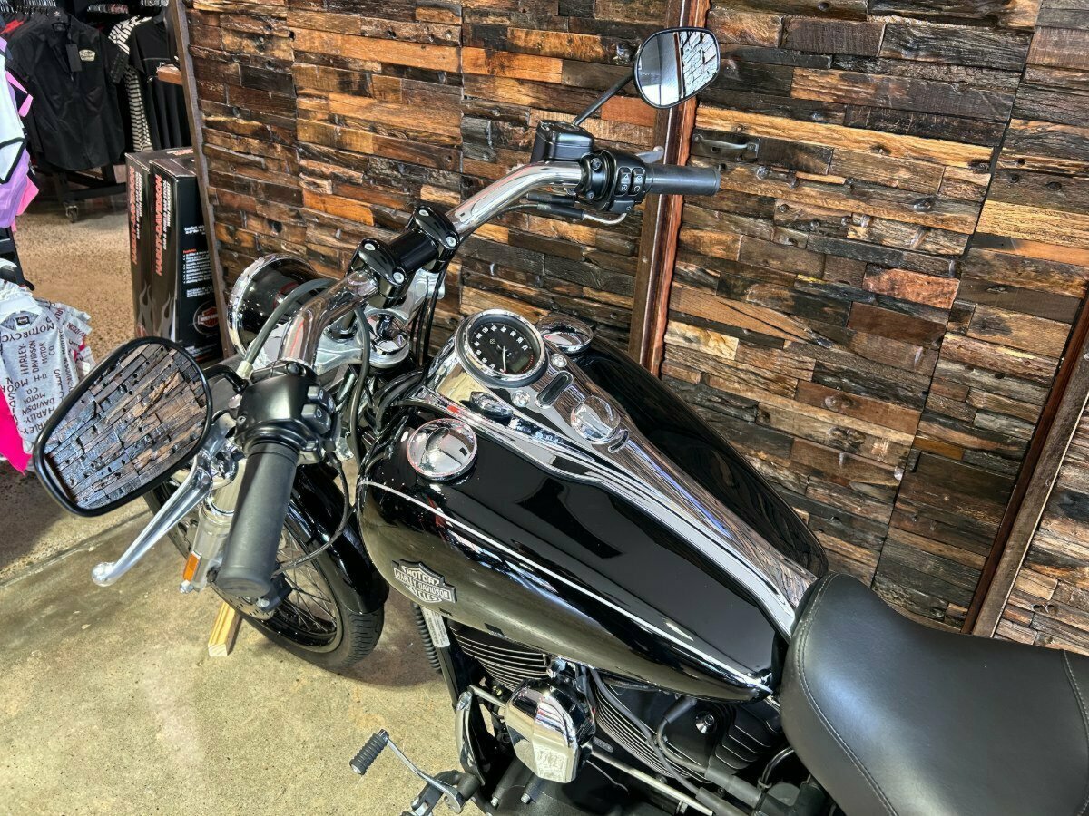 2017 HARLEY-DAVIDSON FXDWG DYNA WIDE GLIDE CRUISER