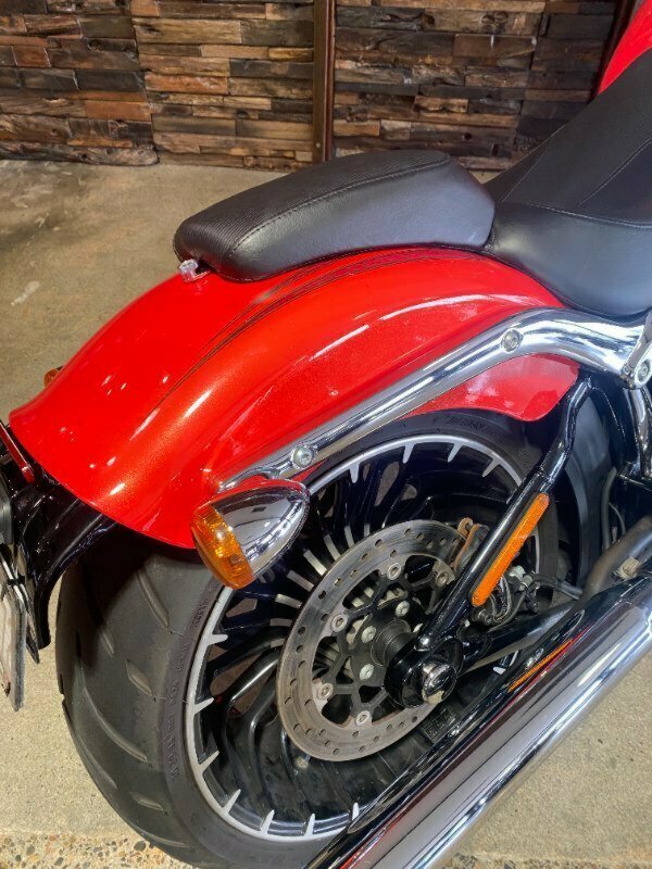 2017 HARLEY-DAVIDSON FXSB SOFTAIL BREAKOUT CRUISER