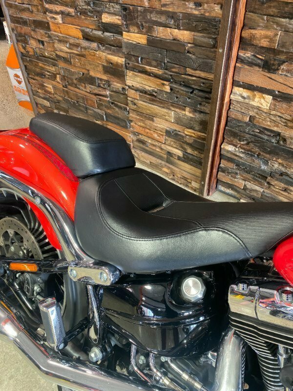 2017 HARLEY-DAVIDSON FXSB SOFTAIL BREAKOUT CRUISER