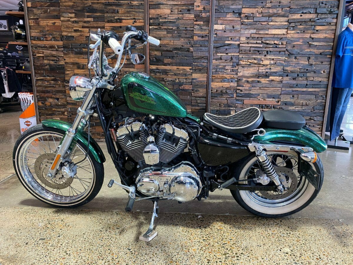 2013 HARLEY-DAVIDSON XL1200V SEVENTY-TWO CRUISER