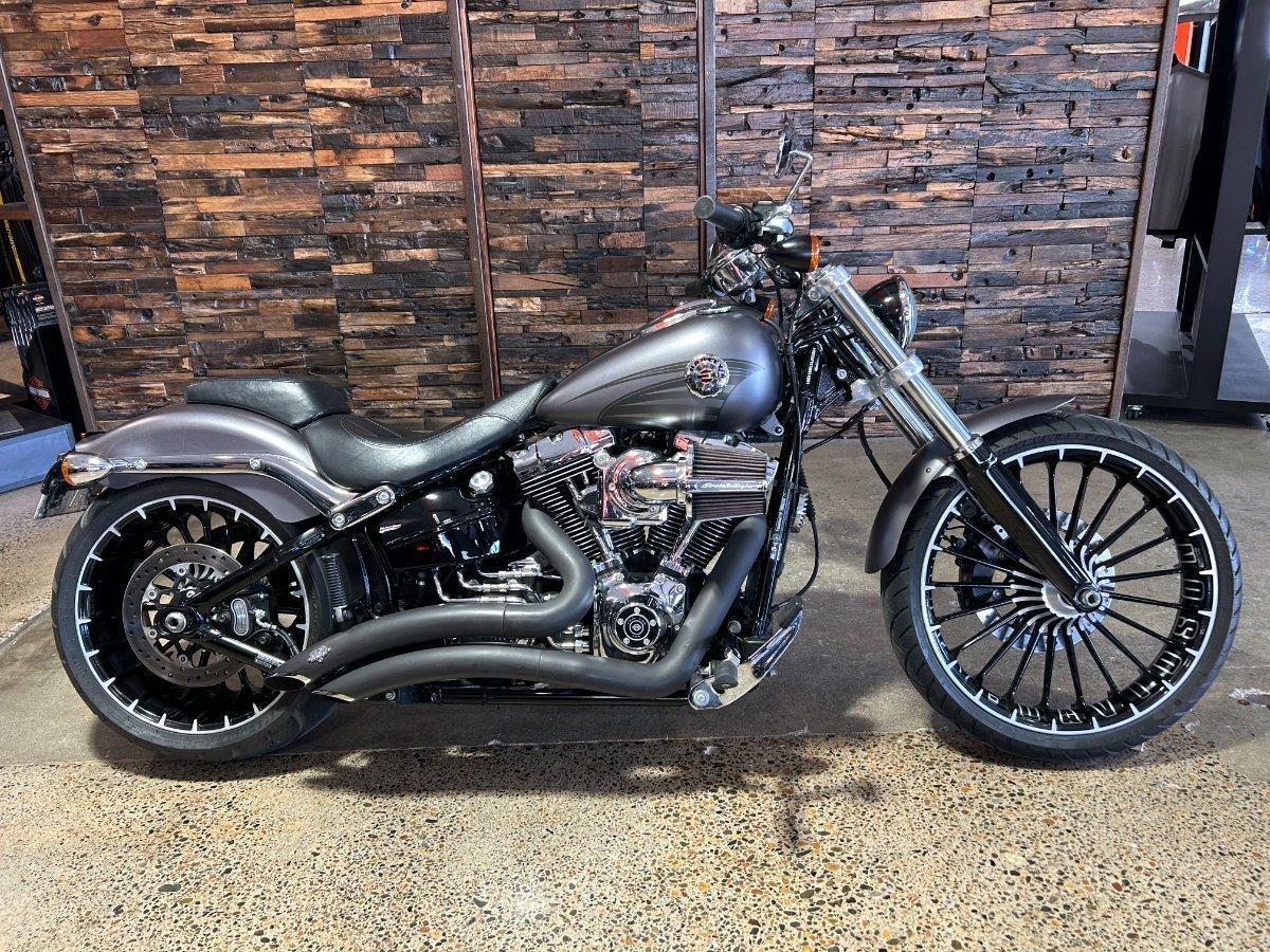 2017 HARLEY-DAVIDSON BREAKOUT 103 (FXSB) CRUISER
