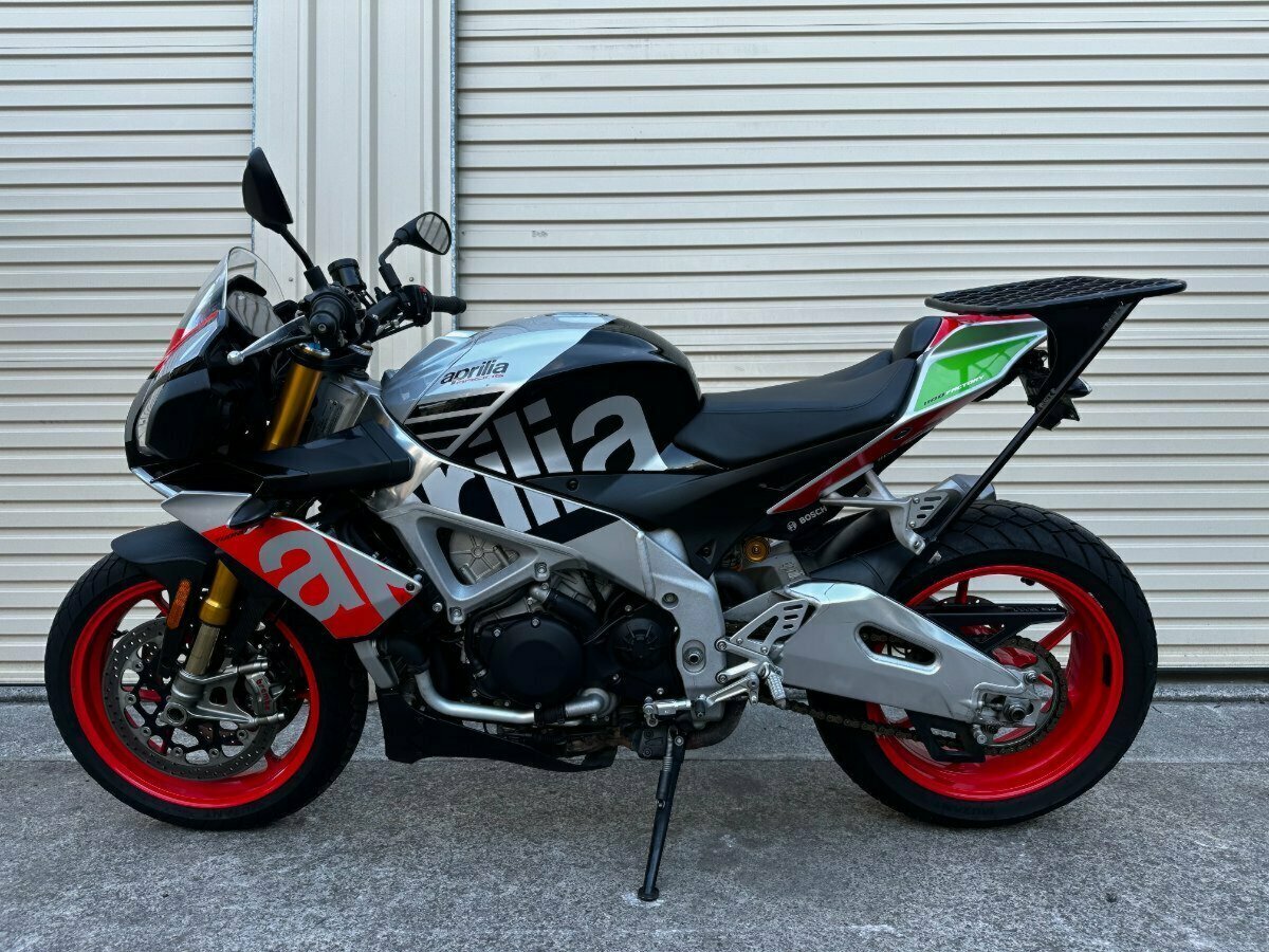 2017 APRILIA TUONO V4 FACTORY SPORTS