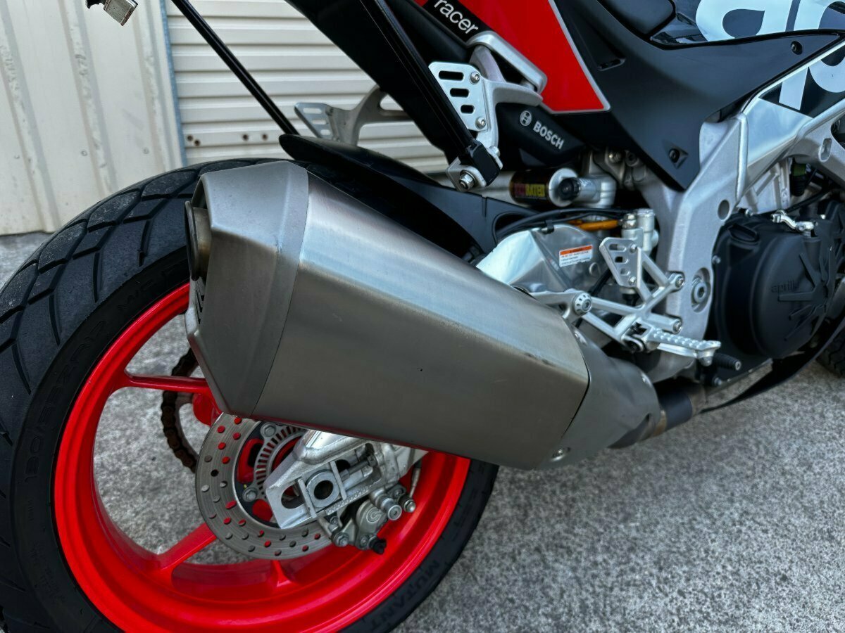 2017 APRILIA TUONO V4 FACTORY SPORTS