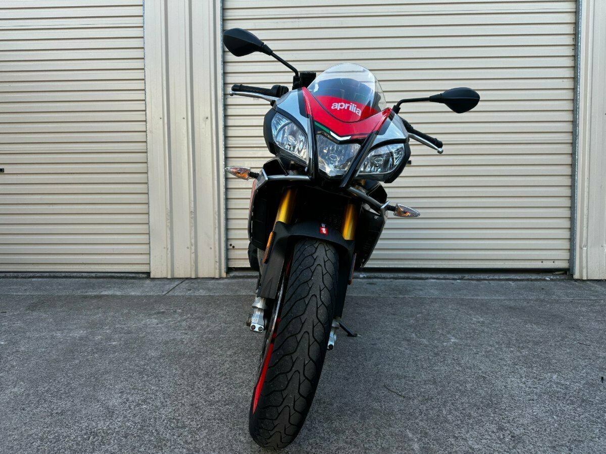 2017 APRILIA TUONO V4 FACTORY SPORTS
