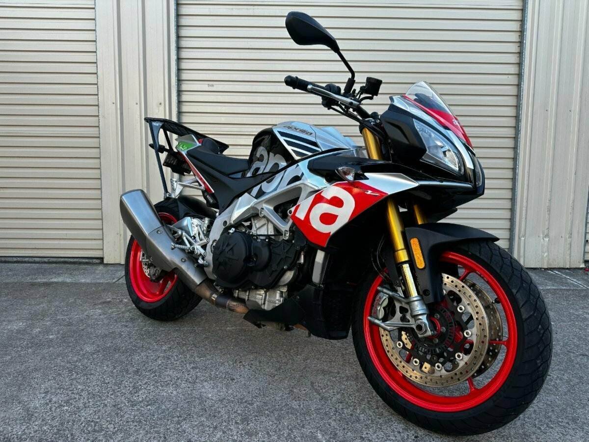 2017 APRILIA TUONO V4 FACTORY SPORTS