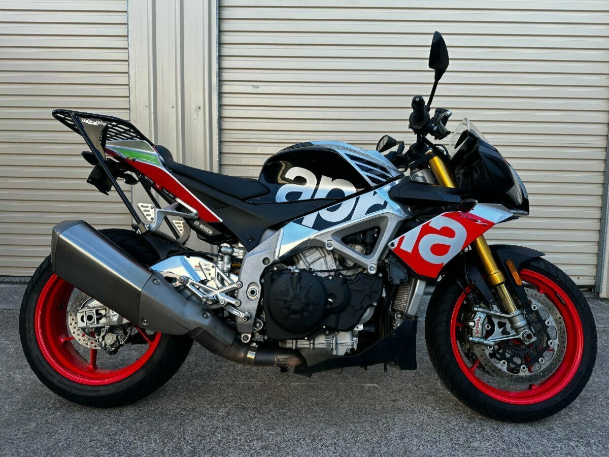 2017 APRILIA TUONO V4 FACTORY SPORTS