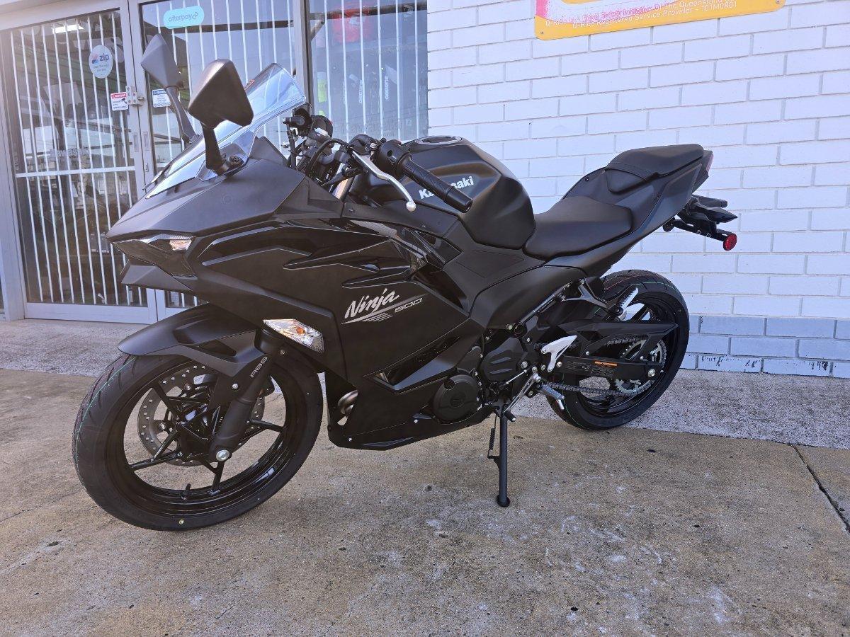 2025 KAWASAKI NINJA 500 (EX500G) SPORTS