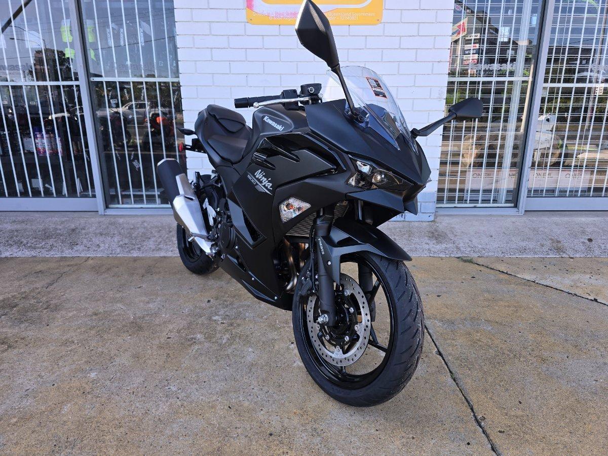 2025 KAWASAKI NINJA 500 (EX500G) SPORTS