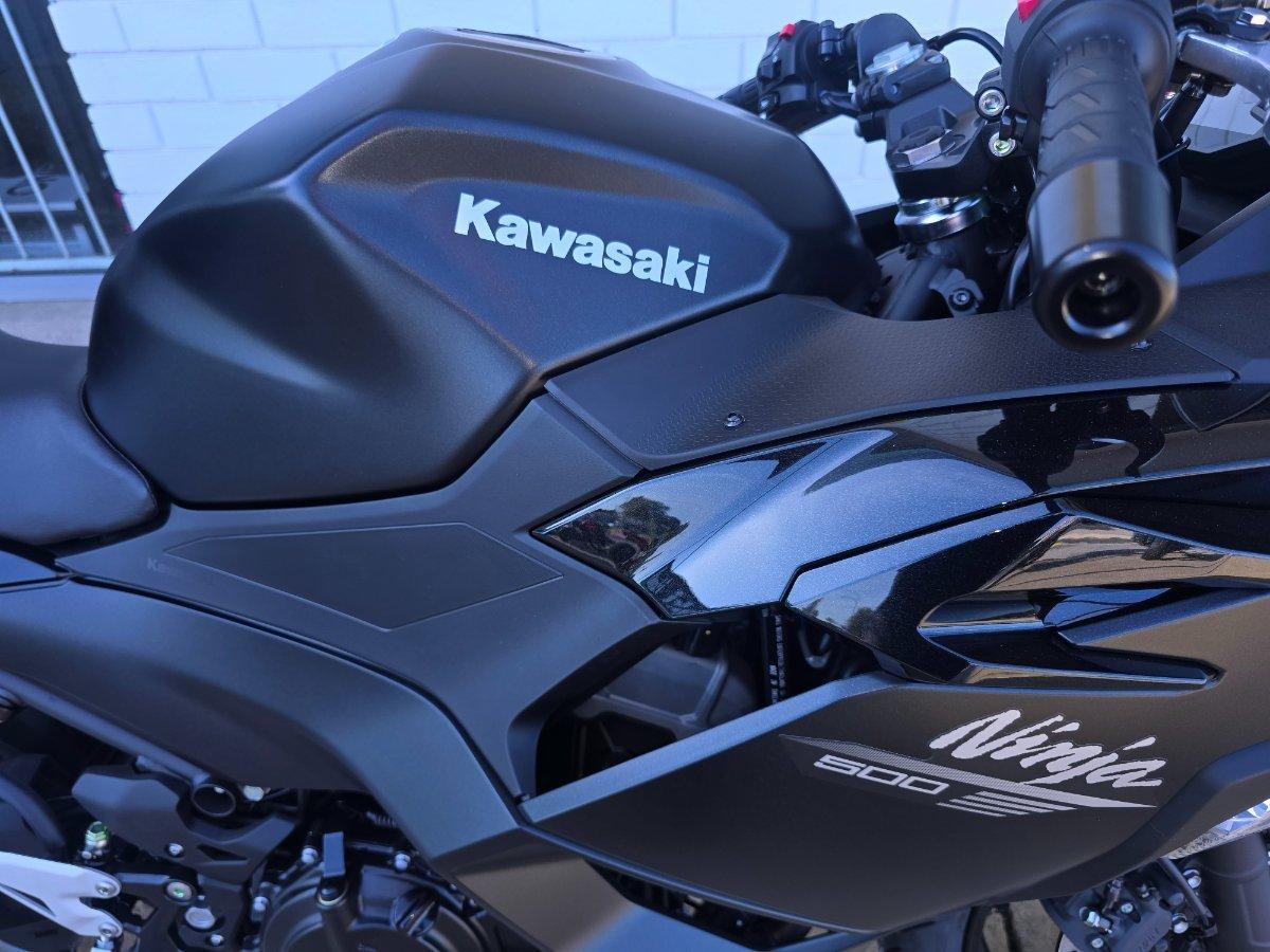 2025 KAWASAKI NINJA 500 (EX500G) SPORTS