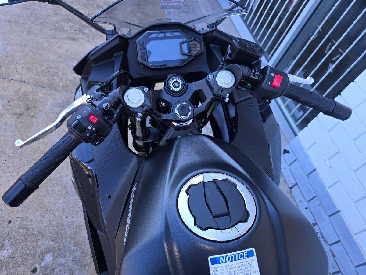 2025 KAWASAKI NINJA 500 (EX500G) SPORTS