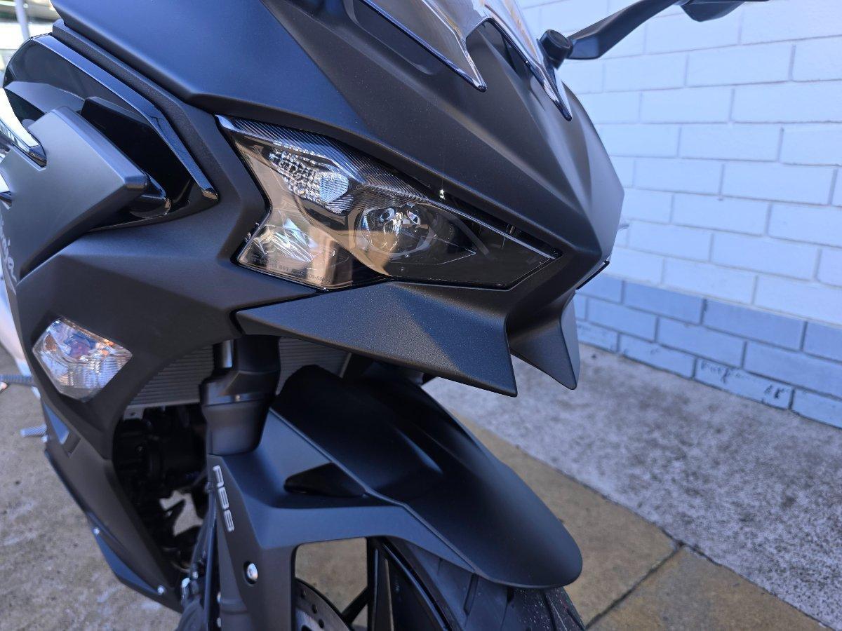 2025 KAWASAKI NINJA 500 (EX500G) SPORTS
