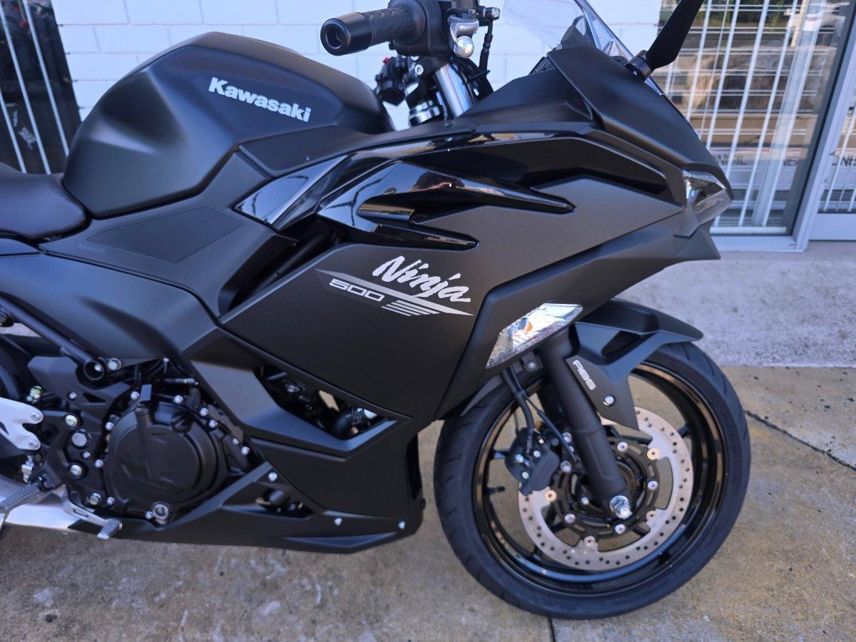 2025 KAWASAKI NINJA 500 (EX500G) SPORTS