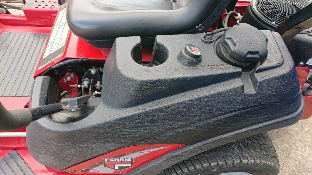 2021 FERRIS IS600Z WITH 4 WHEEL SUSPENSION 48 I AGRICULTURAL