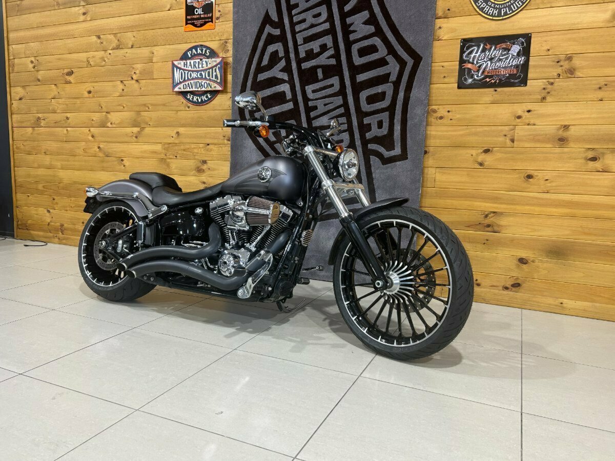 2017 HARLEY-DAVIDSON FXSB SOFTAIL BREAKOUT CRUISER
