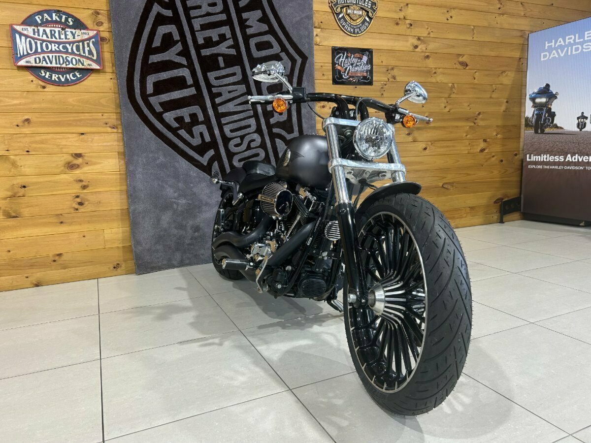 2017 HARLEY-DAVIDSON FXSB SOFTAIL BREAKOUT CRUISER