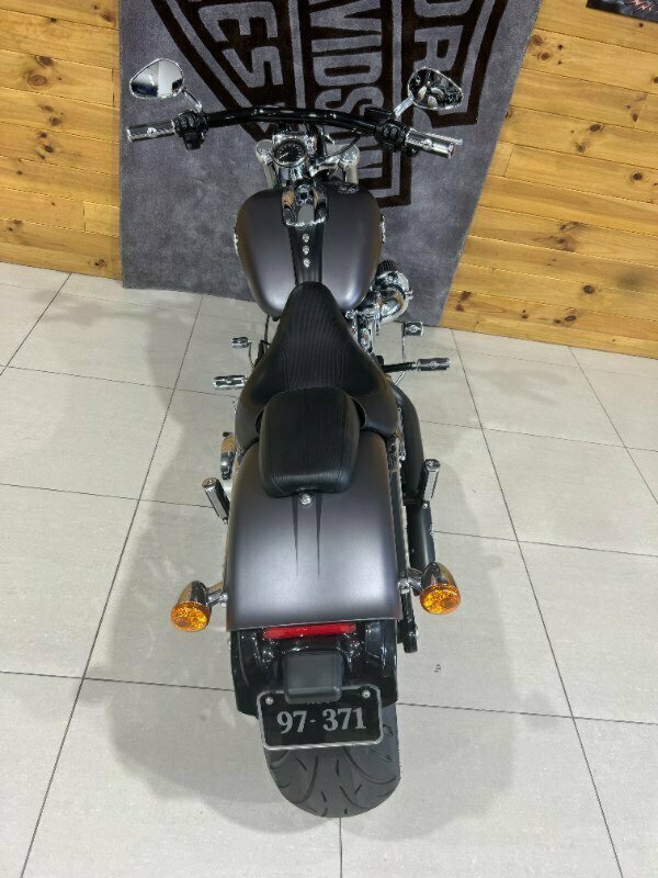 2017 HARLEY-DAVIDSON FXSB SOFTAIL BREAKOUT CRUISER